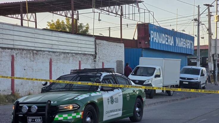Carabineros frustra violento asalto a panadería en Cerro Navia: dos detenidos y un herido a bala
