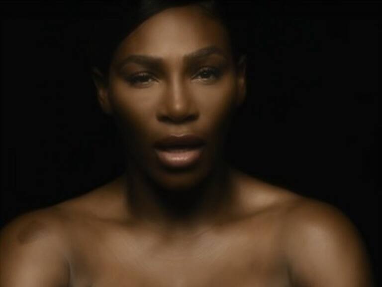 Serena Williams se desnudó por el cáncer de mama
