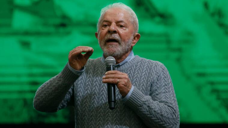El candidato opositor Luiz Inácio Lula Da Silva en un acto en Sao Paulo