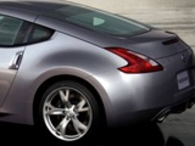 PDI investiga posible robo por encargo de autos de lujo