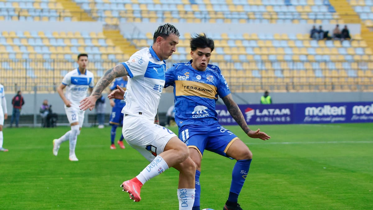 Otro error de Asta-Buruaga le cuesta caro a la UC: mira el gol de Everton a los 38 segundos por la Copa Chile