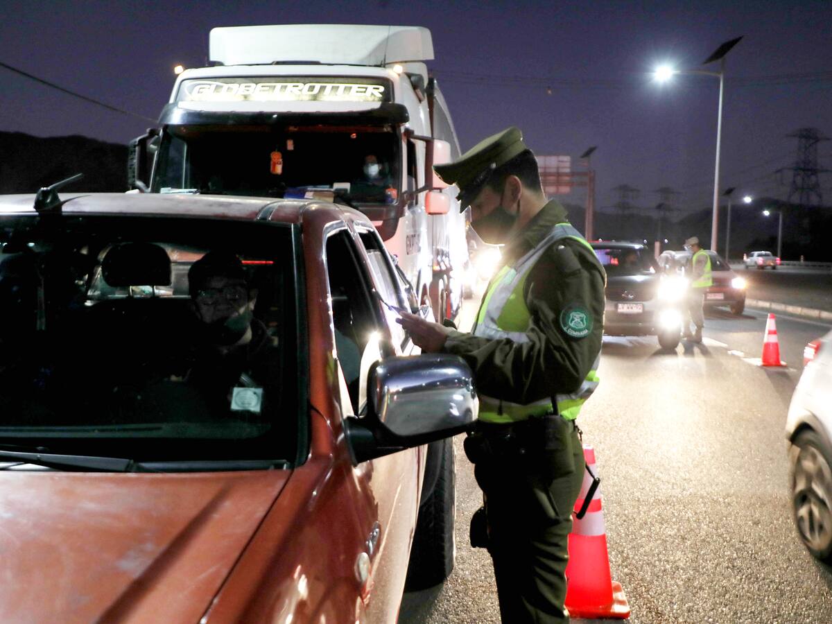 Carabineros reportó más de 2.400 personas detenidas durante las últimas 24 horas