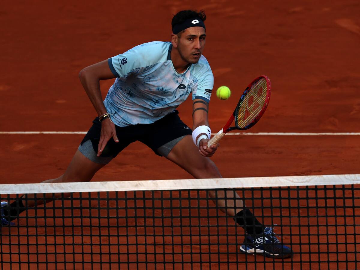 Alejandro Tabilo no logra recuperarse y se baja de Roma: arriesga salir del top 50