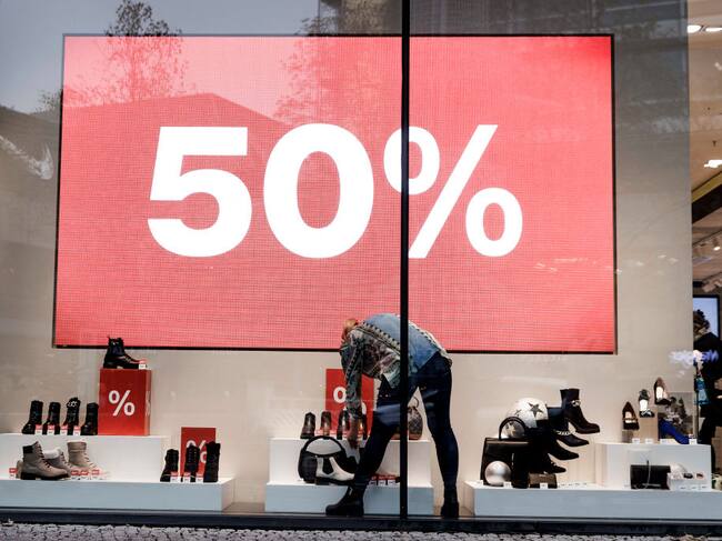 Tiendas anuncian descuentos para mejorar sus ventas en Alemania