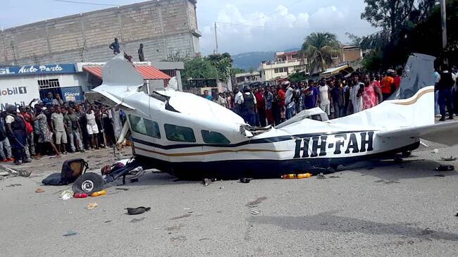 Avioneta quedó destruida tras accidentarse en una ciudad de Haití