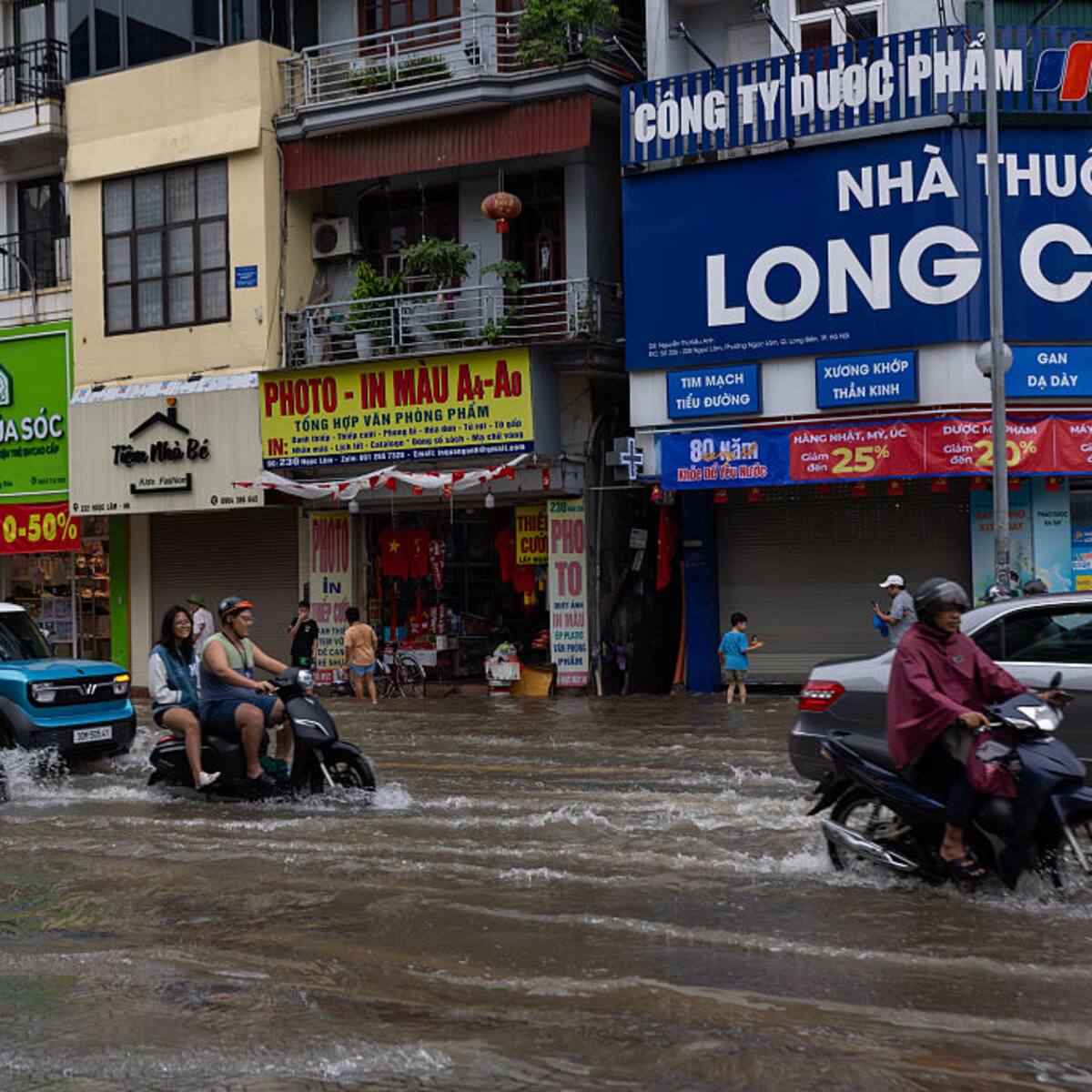 Las impactantes imágenes del paso del tifón Kajiki en Vietnam y Tailandia que ha dejado 9 muertos