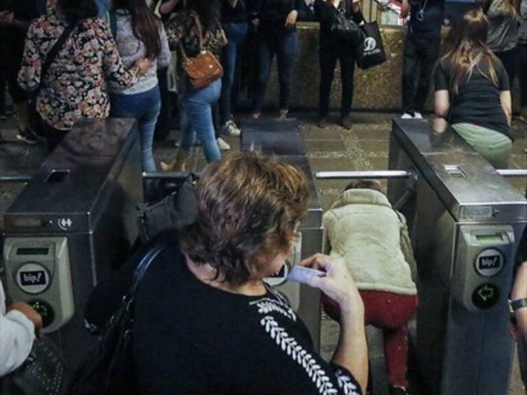 Diputado Mulet: «El presidente no tiene autoridad moral para tratar a los evasores de delincuentes»