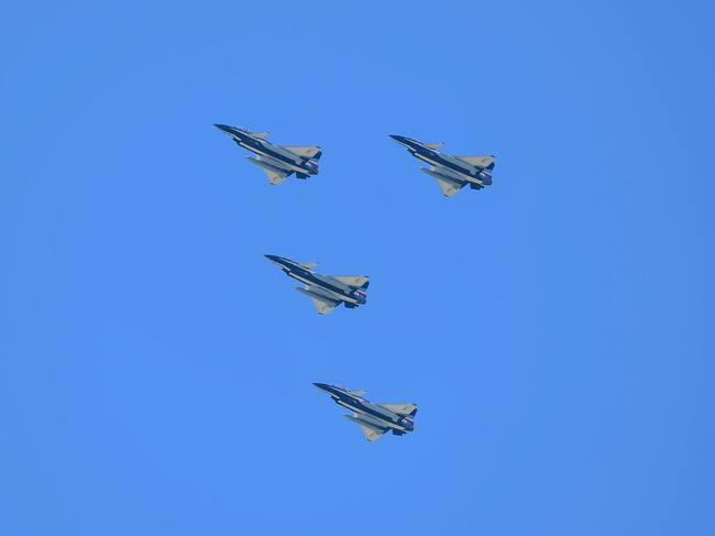 Jets de China realizan ejercicios en la feria aérea de Zhuhai