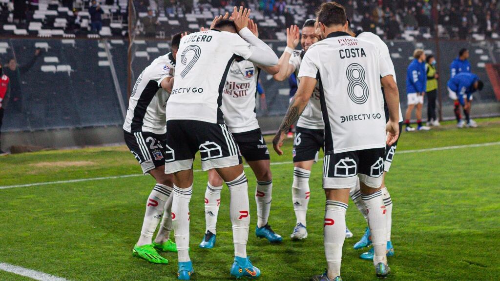 Colo Colo recibe propuesta para jugar amistosos en Australia