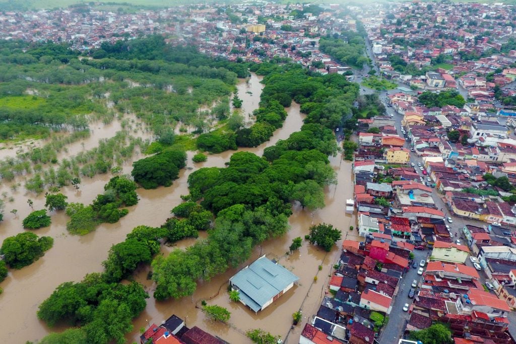 Imagen aérea de las inundaciones en el estado brasilero de Bahía