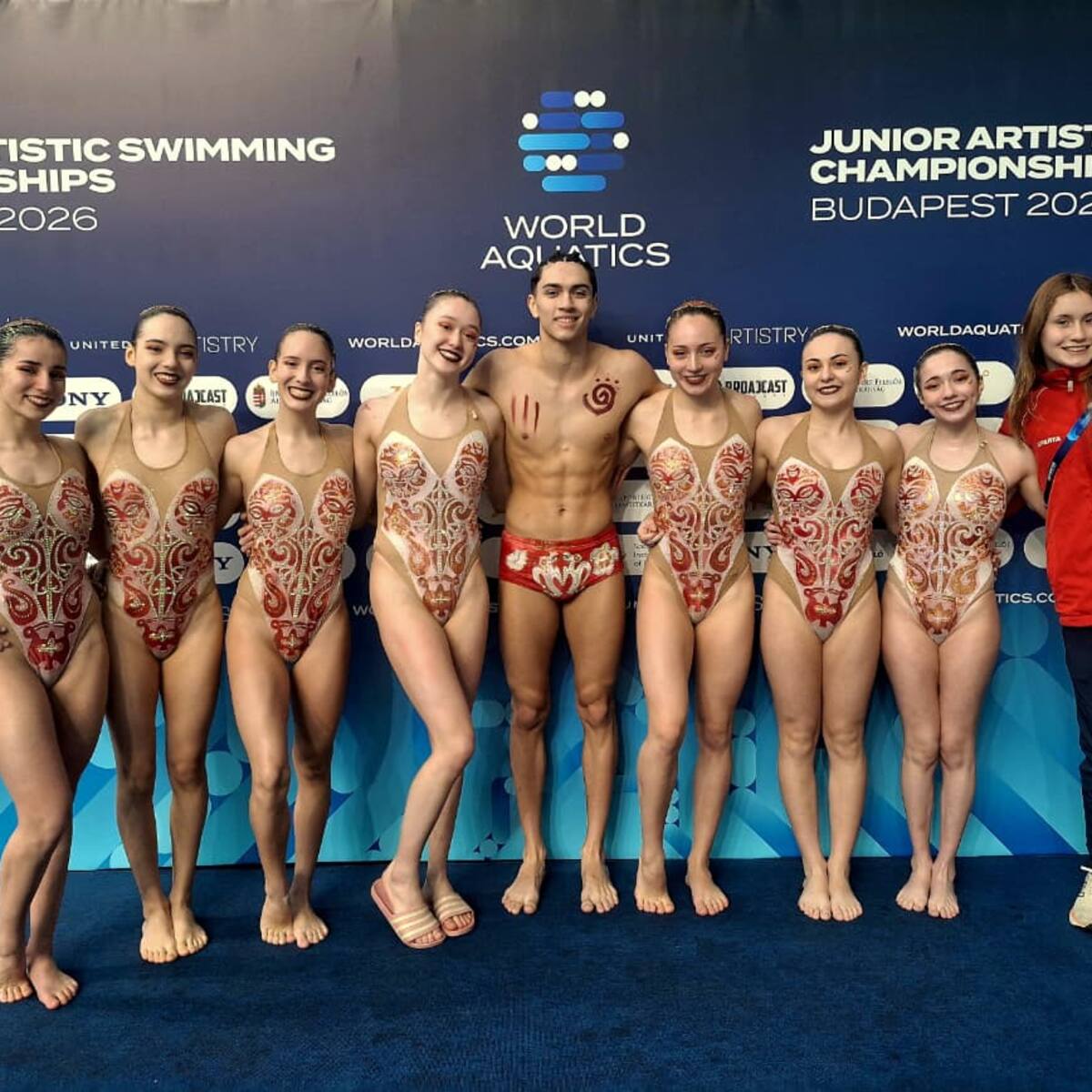 Con rutina inspirada en Rapa Nui: Team Chile destaca en el Mundial de Natación Artística Junior