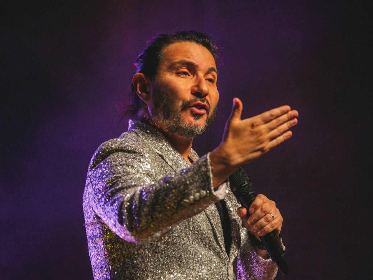 ¿Por qué el comediante chileno Felipe Avello cambió su nombre legal?