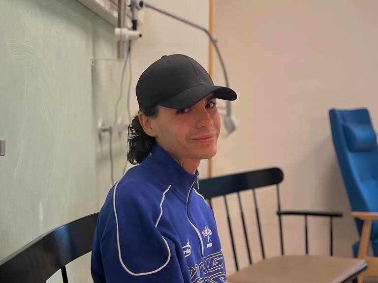 Con un dolor terrible: Leo Méndez Jr. es internado de urgencias tras cirugía en la que le extirparon un órgano