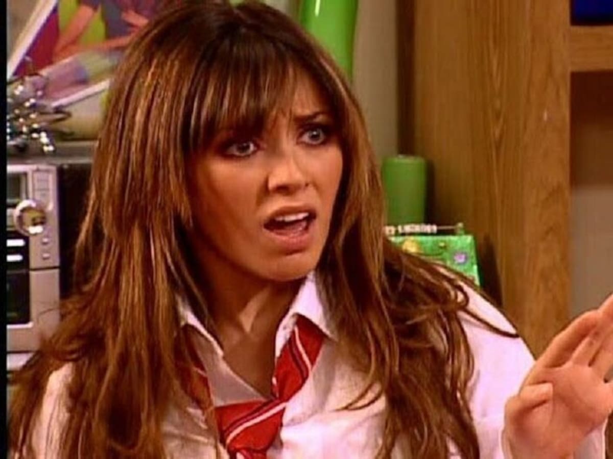 Critican a «Mía Colucci» de RBD por lucir «demasiado operada» en reciente video