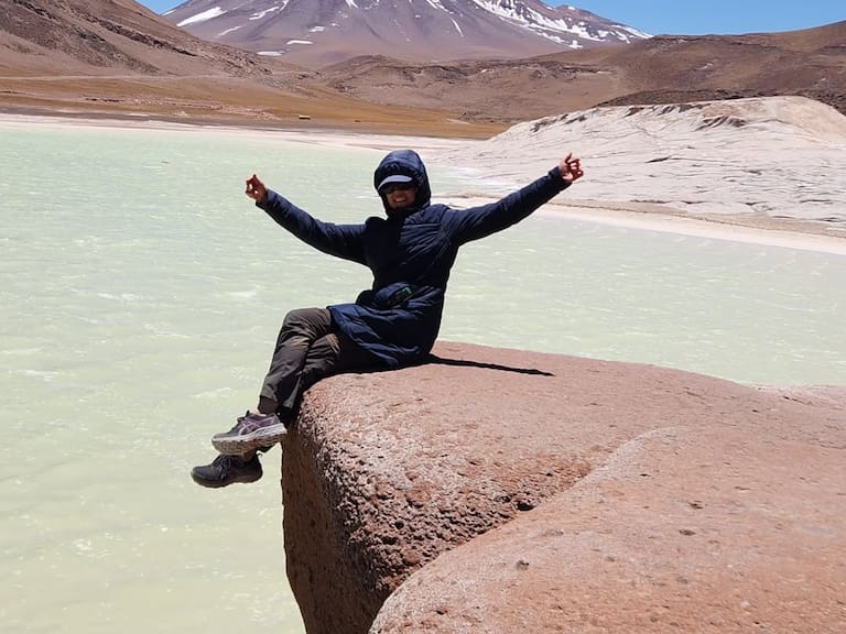 Australiana de 57 años entra a los récord Guinness gracias a Chile: hizo una rutina a 5.834 metros de altura