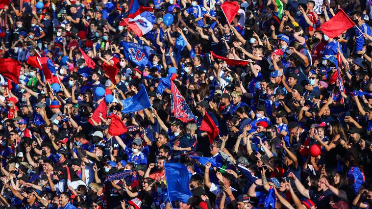 U de Chile: hinchas rompen uno de los accesos e ingresan al Santa Laura