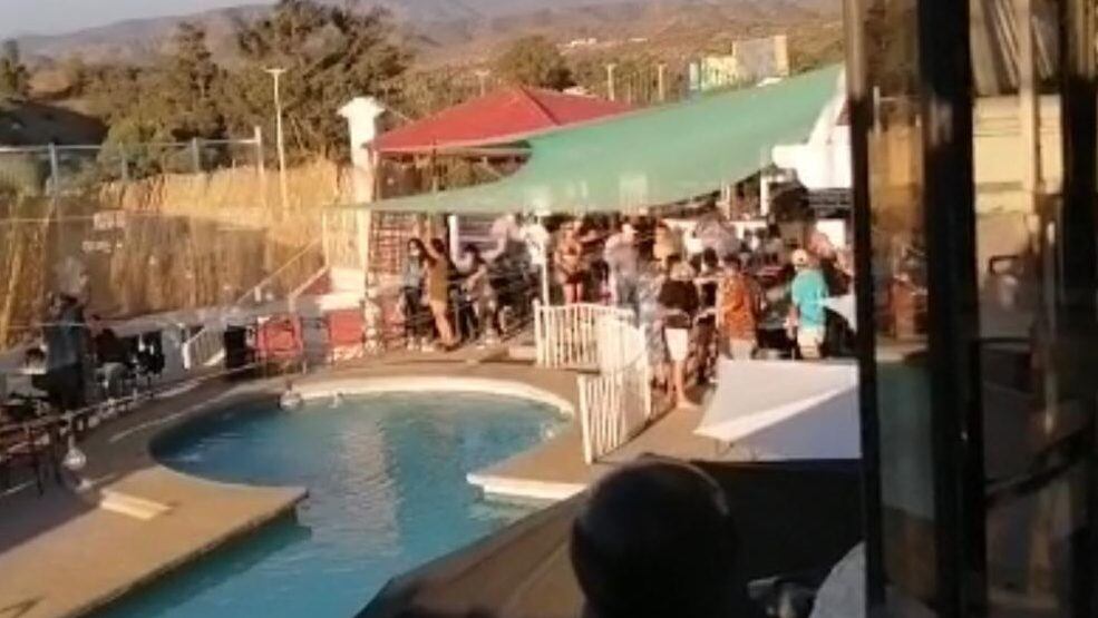 Fiesta clandestina en Villa Alemana, Valparaíso