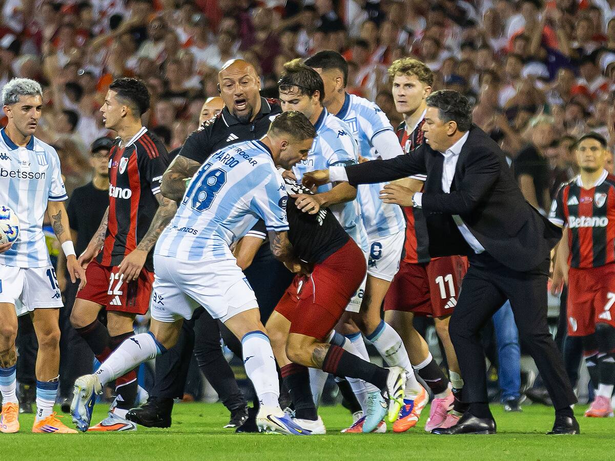 Vergonzoso episodio en Argentina: jugador de Racing escupió en la cara a Marcos Acuña