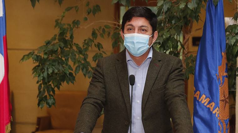 23 DE JUNIO DE 2021/VALPARAISOEl diputado Jorge Duran ofrece un punto de prensa, durante la sesion de la Sala de la Camara de Diputados.
FOTO: LEONARDO RUBILAR CHANDIA/AGENCIAUNO