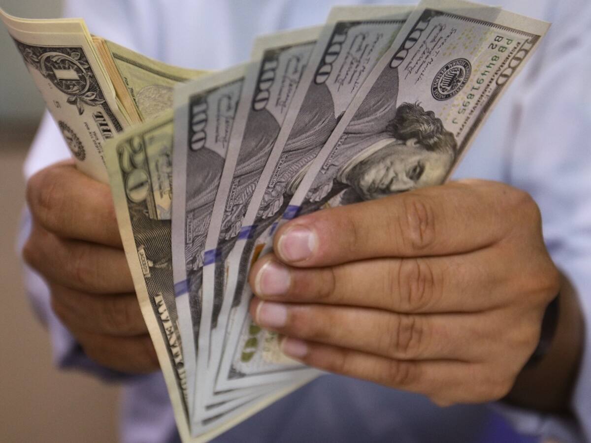 Dólar en Chile: divisa cierra a la baja y se ubica cerca de los $925