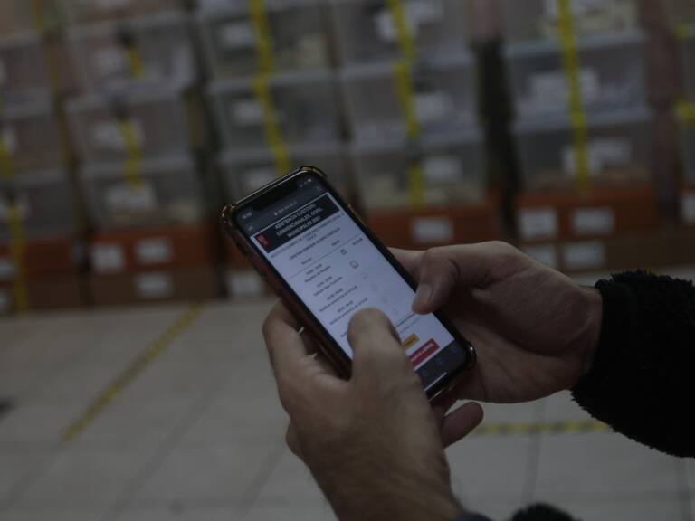 GALERÍA | Así funciona «Asistencia Custodio», la app del Servel que registrará las urnas guardadas