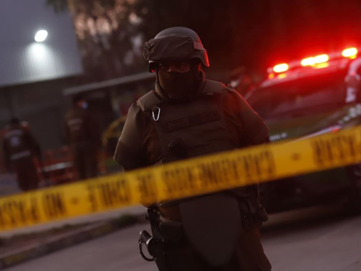 Encerrona en La Cisterna termina con el conductor del vehículo en riesgo vital: antisociales lo apuñalaron
