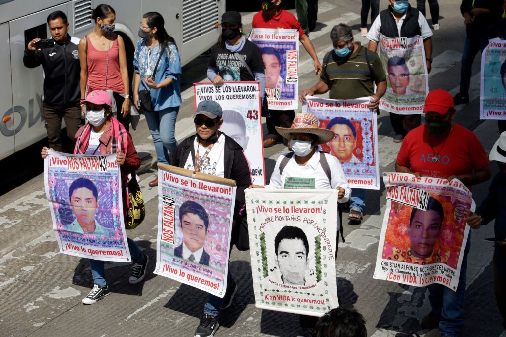 Manifestación de las familias de los estudiantes de Ayotzinapa
