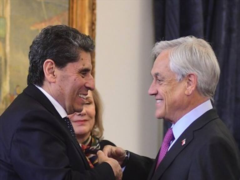 Campaña busca que revoquen la nacionalidad sueca a Mauricio Rojas