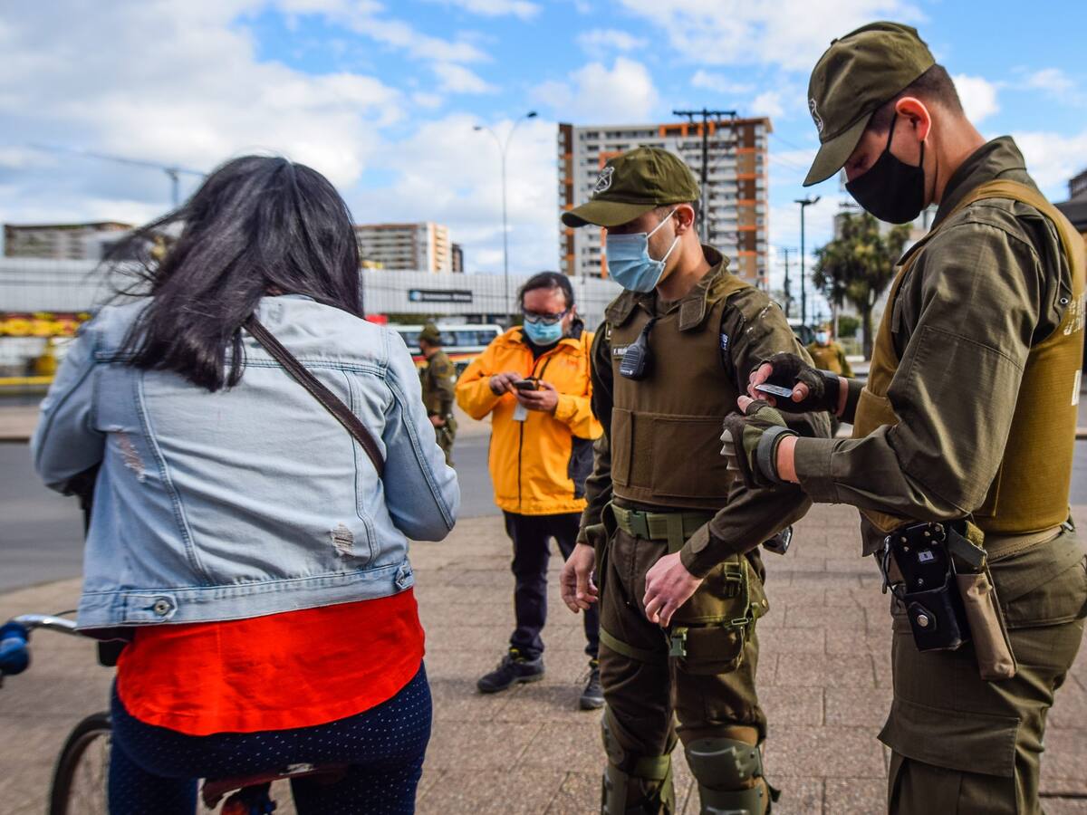 Paz Ciudadana: Victimización en los hogares disminuyó a 27% y aprobación a Carabineros obtuvo nota 3,6