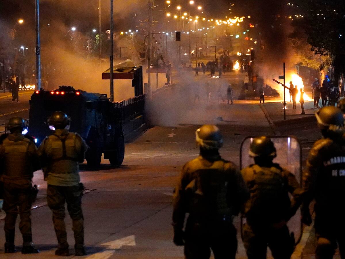 Carabineros informó la detención de más de 1.600 personas por diversas manifestaciones en las últimas horas