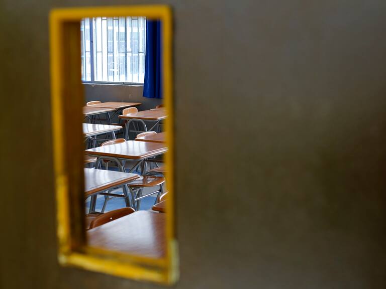 Suspensión de clases por sistema frontal en Chile 2024: a qué regiones aplica, qué pasa con los colegios particulares y hasta cuándo dura