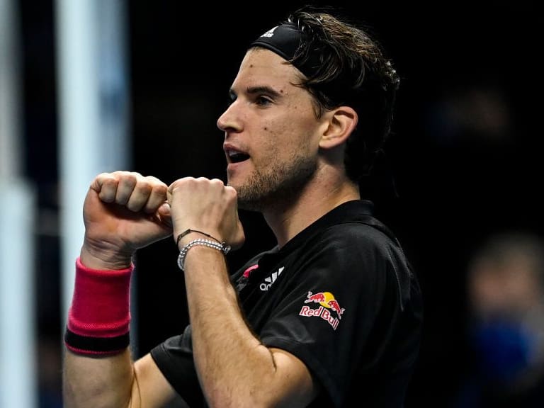 Dominic Thiem derrotó en un partidazo a Novak Djokovic y se instaló en la final del Torneo de Maestros