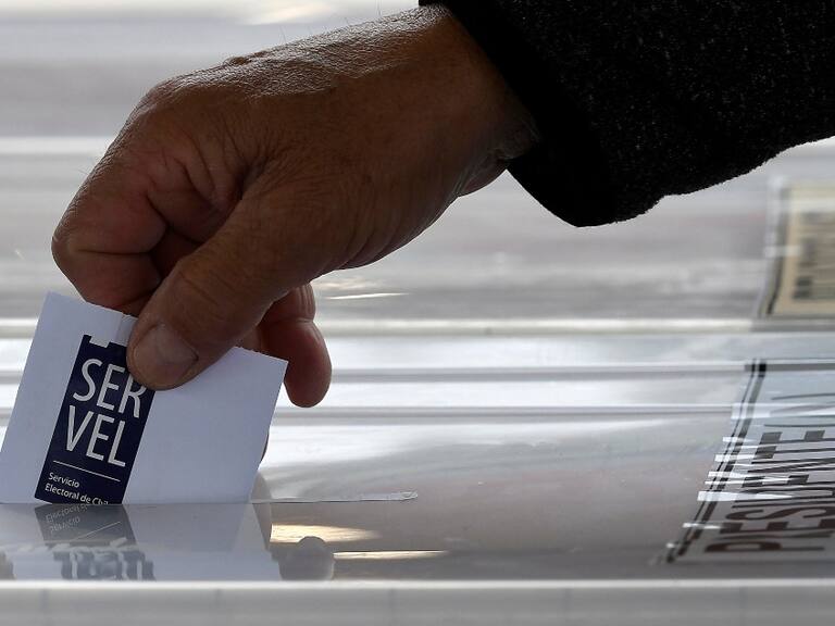 Encuesta Criteria: 49% de los encuestados afirma tener «interés por votar en el Plebiscito de Salida»