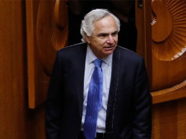 Andrés Chadwick tras confirmarse acusación constitucional: «La considero injusta e infundada»