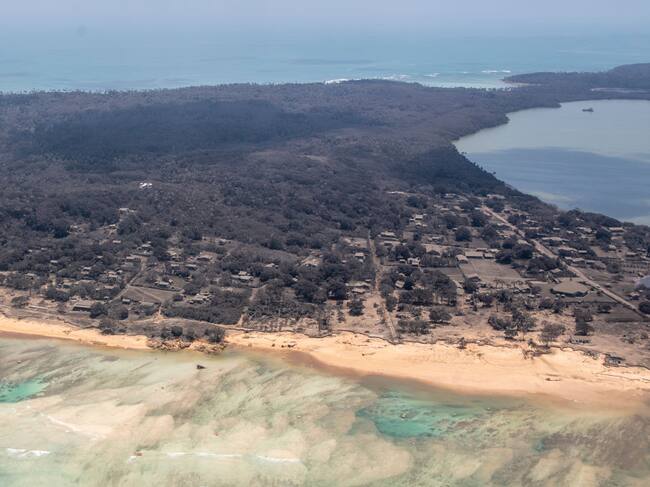 El daño sobre Nomuka tras la erupción del volcán submarino en Tonga
