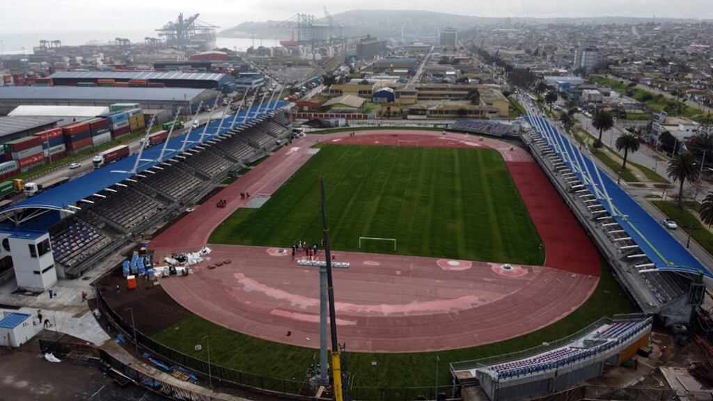 Ministerio del Deporte compromete ayuda para la apertura definitiva del estadio de San Antonio