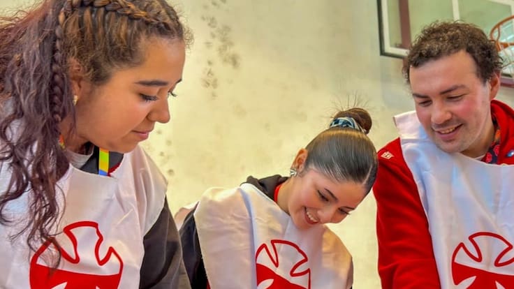 Le cambiaron la vida a cientos de familias: el silencioso y aplaudido trabajo del voluntariado de Teletón