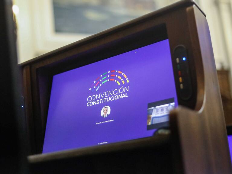 11 de mayo del 2022/SANTIAGOUn monitor de computador, durante la Sesión N°100 Pleno Convención Constitucional, que se realiza en el ex congreso Nacional.
FOTO: SEBASTIAN BELTRAN GAETE/AGENCIAUNO