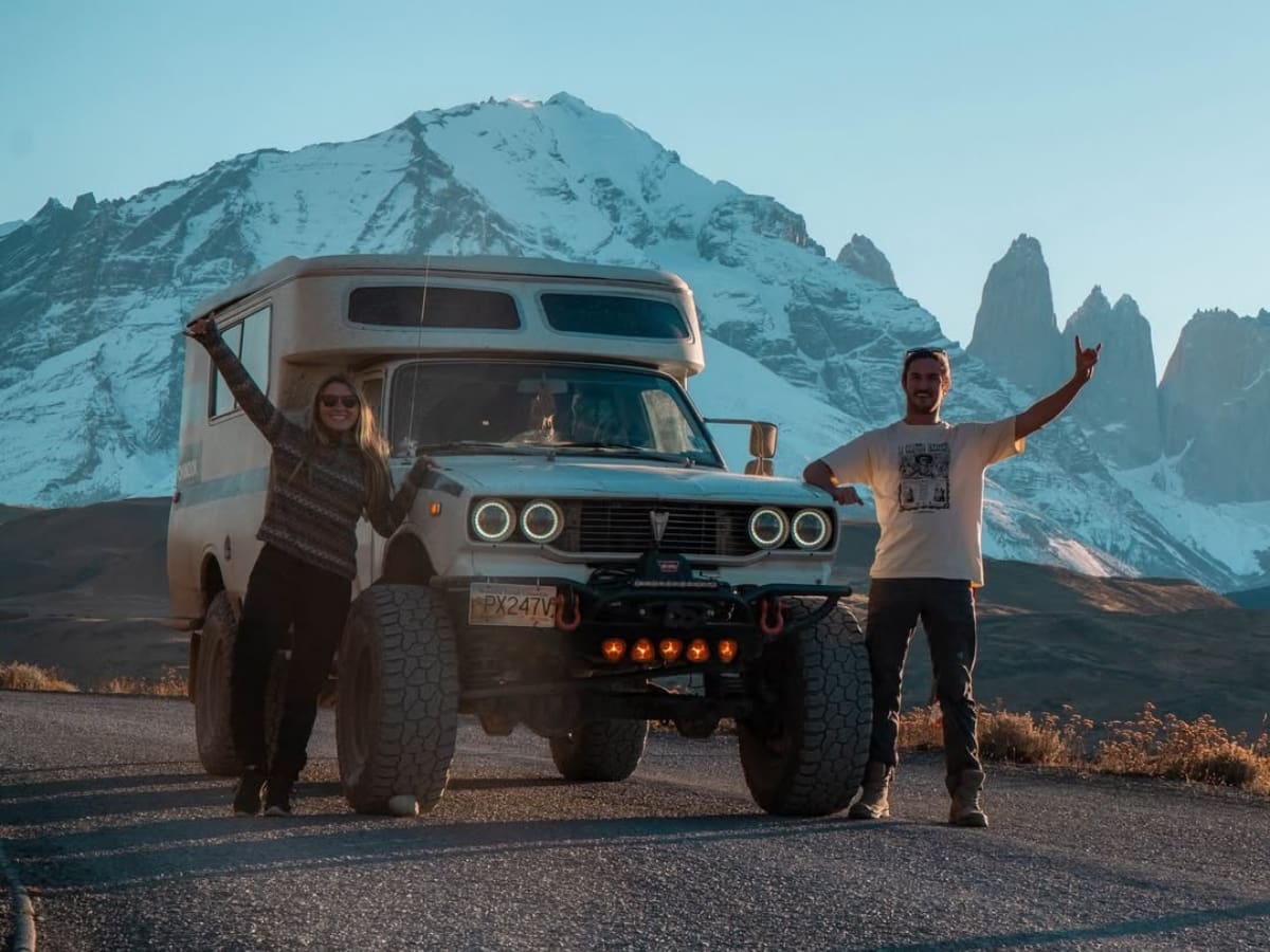 Chocaron y cayeron por un barranco de 200 metros: revelan nuevos detalles de la trágica muerte de pareja de youtubers