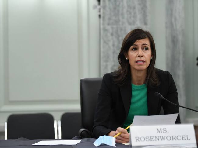 La titular interina de la comisión federal de comunicaciones Jessica Rosenworcel