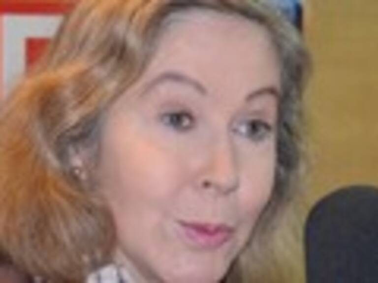 Dermatóloga Cecilia Orlandi entregó consejos para combatir el acné