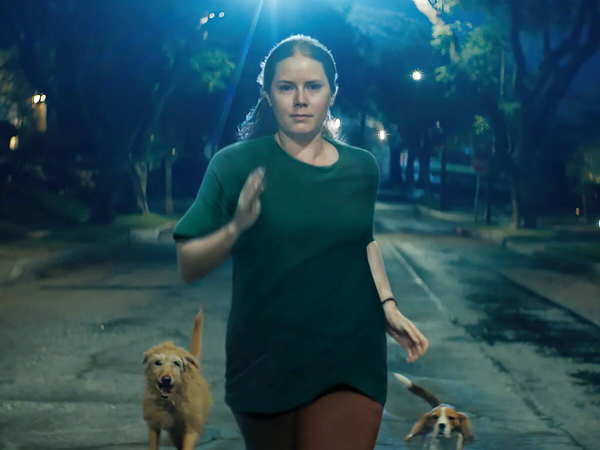 “Nightbitch”: los detalles de la película sobre una mujer que cree que se está convirtiendo en un perro