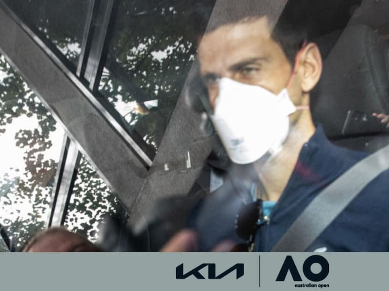 Australia derrota a Djokovic luego que corte rechazó su intento de frenar la deportación