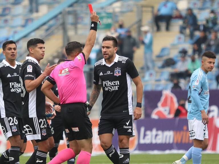 La reacción del VAR ante la agresión de Gabriel Costa en el empate ante O'Higgins: "Le tiró un combo hacia atrás"
