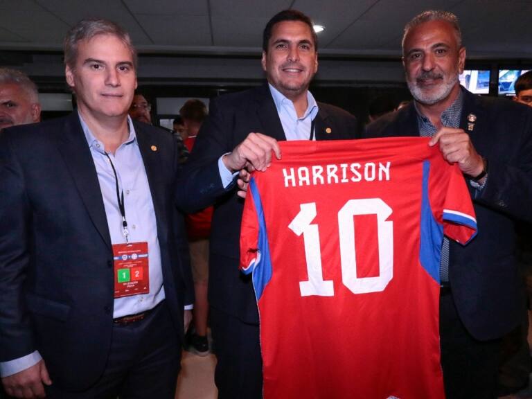 Pablo Milad respalda a Berizzo tras vencer a Paraguay: &quot;Fue un partido redondo para Chile&quot;