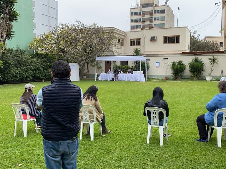 Masiva concurrencia: Revisa cómo se está realizando la votación del plebiscito en Lima