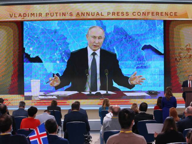 Vladimir Putin en un evento ante la prensa