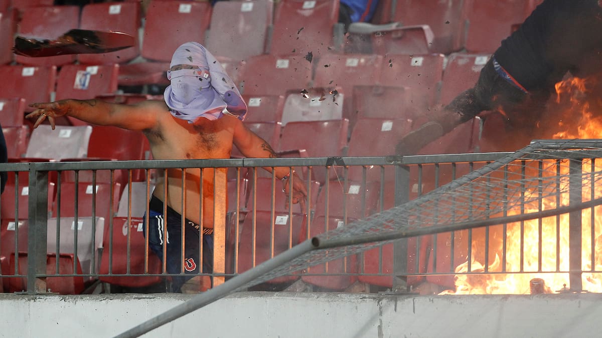 “Delincuentes amparados en una camiseta”: diputados de la Comisión de Deportes condenan incidentes en el duelo entre la U y Audax