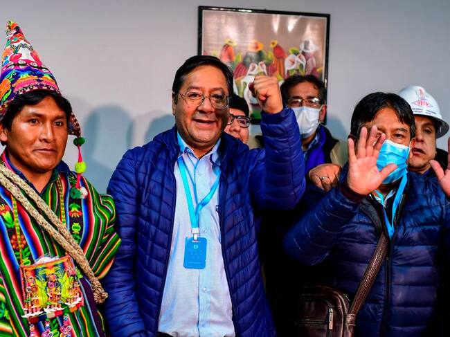 Luis Arce celebra su victoria