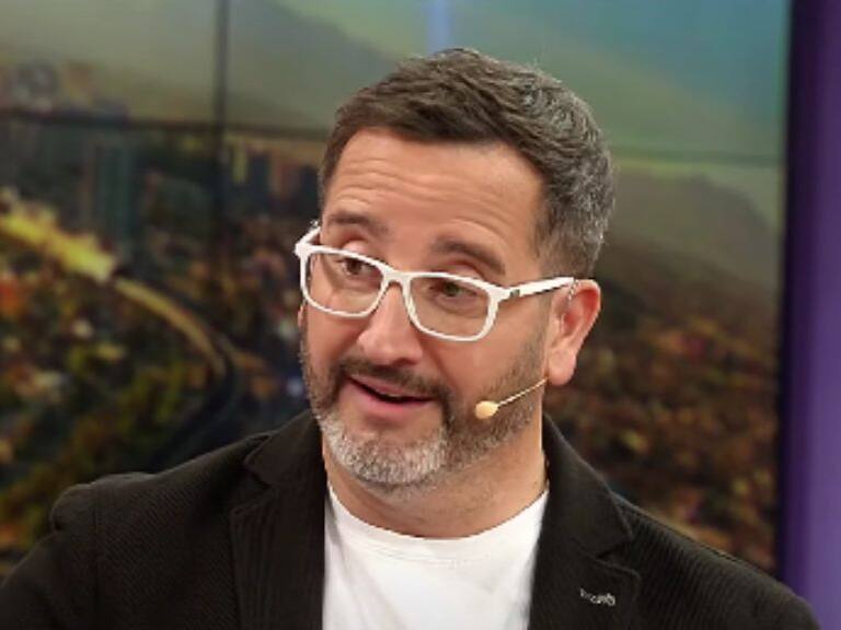 «Uno tiene que estar con el corazón abierto»: Eduardo Fuentes engaña con «emotiva» historia a María Luisa Godoy